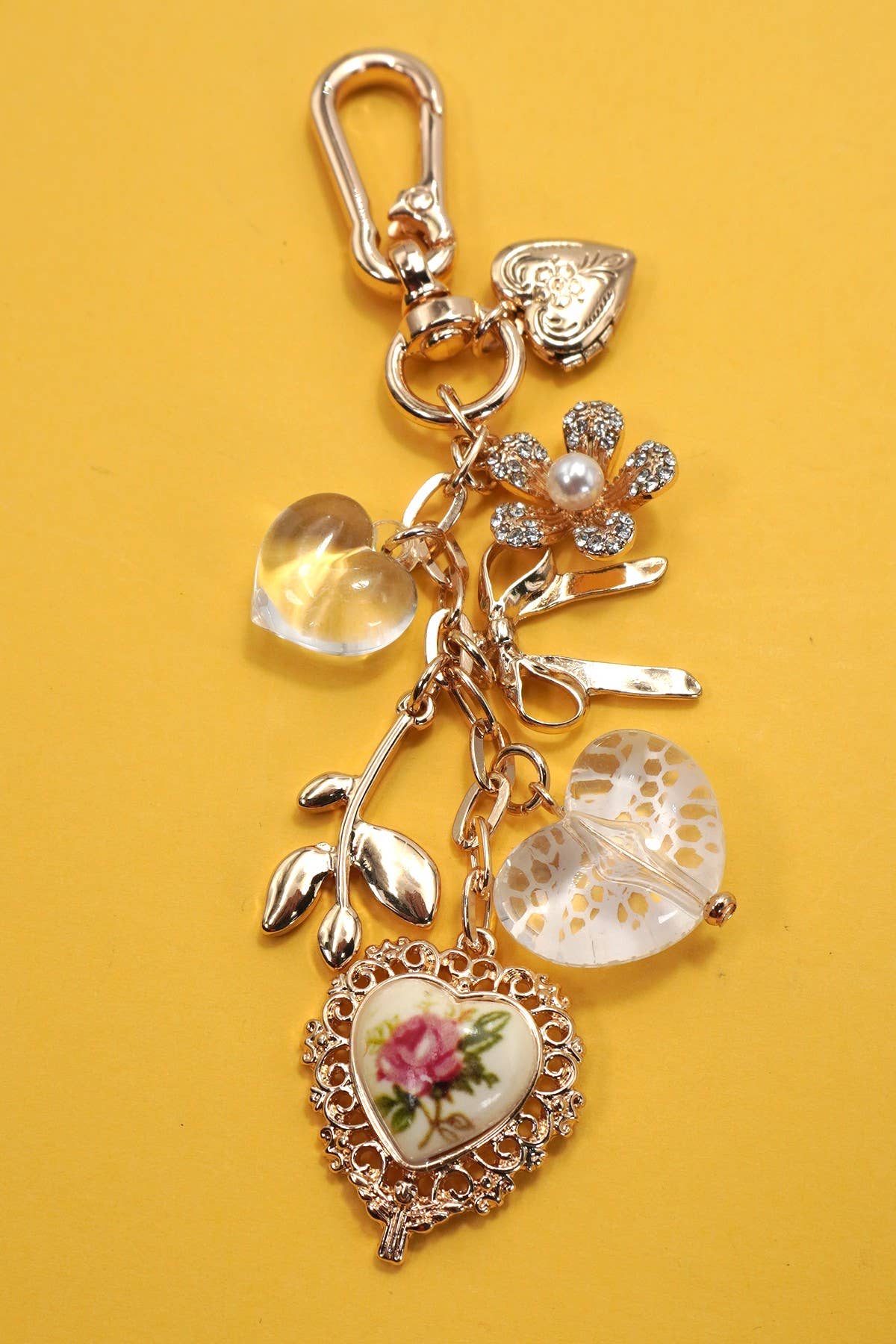PORCELAIN LACE HEART FLORAL BAG CHARM | 80K047: Gold