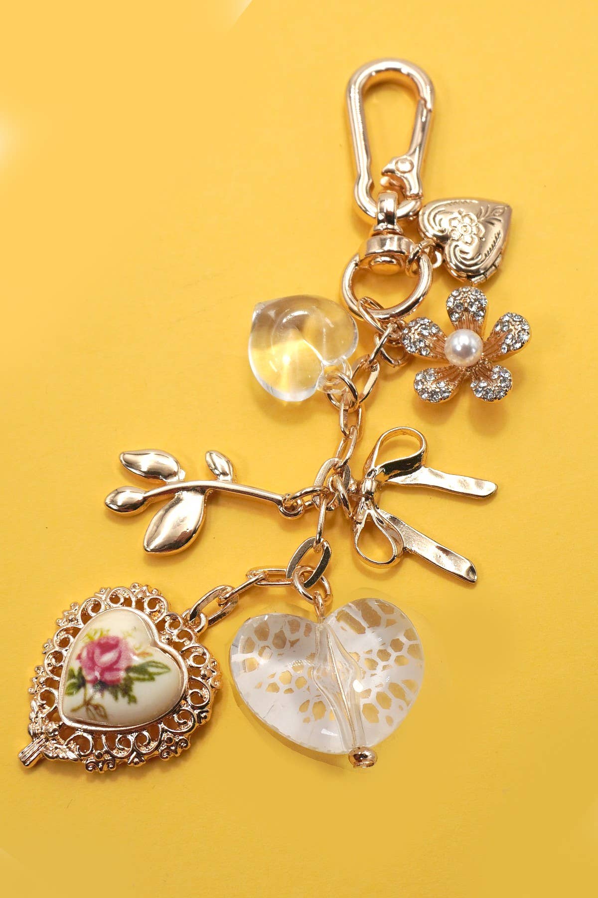PORCELAIN LACE HEART FLORAL BAG CHARM | 80K047: Gold