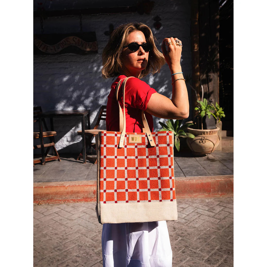 Apolis Coeur d'Alene Wine Tote in in Chenille Window Brick