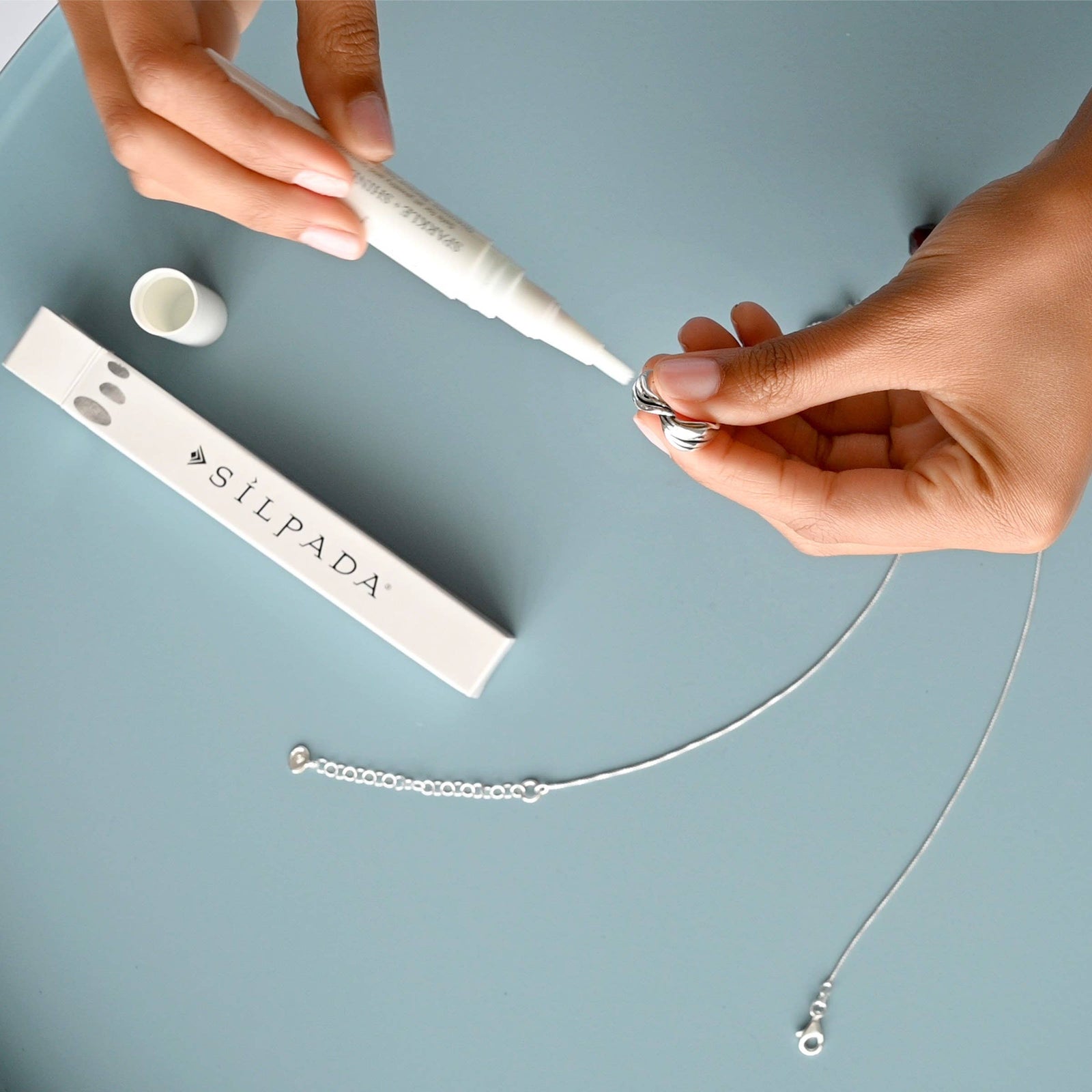 Silpada 'Sparkle and Shine' Cleaning Stick