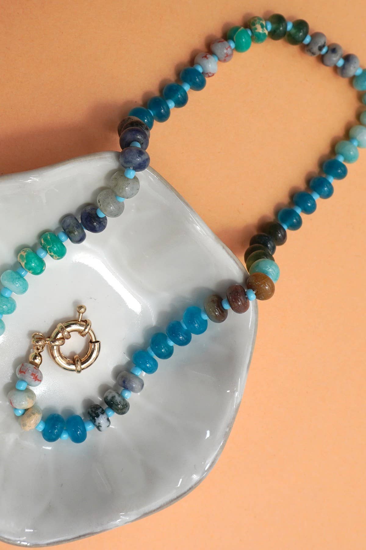 NATURAL STONE CHARM  SPRING CLASP BEADED NECKLACE | 40NK9467: A