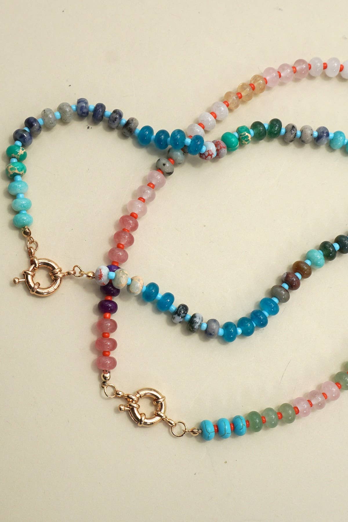 NATURAL STONE CHARM  SPRING CLASP BEADED NECKLACE | 40NK9467: A
