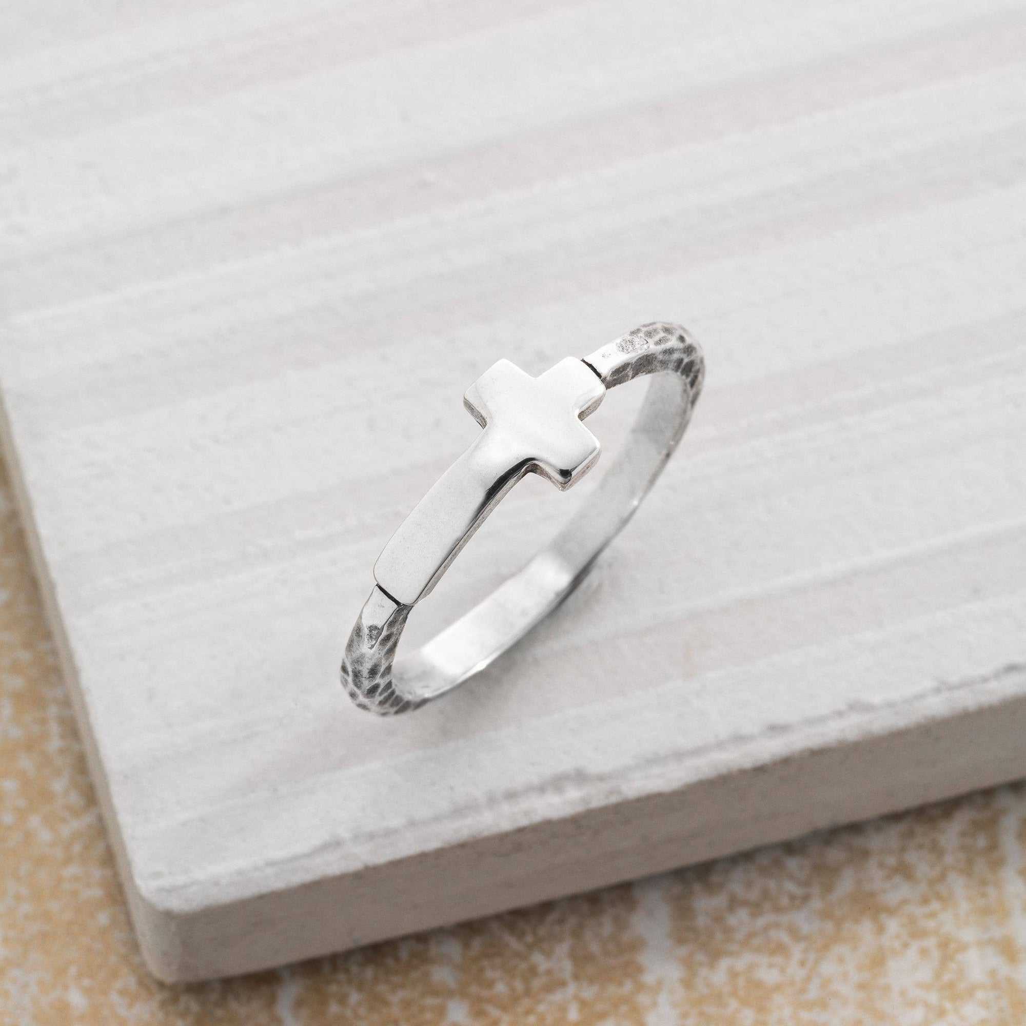 Silpada 'Simplex Cross' Textured Ring in Sterling Silver, Si: White / 6